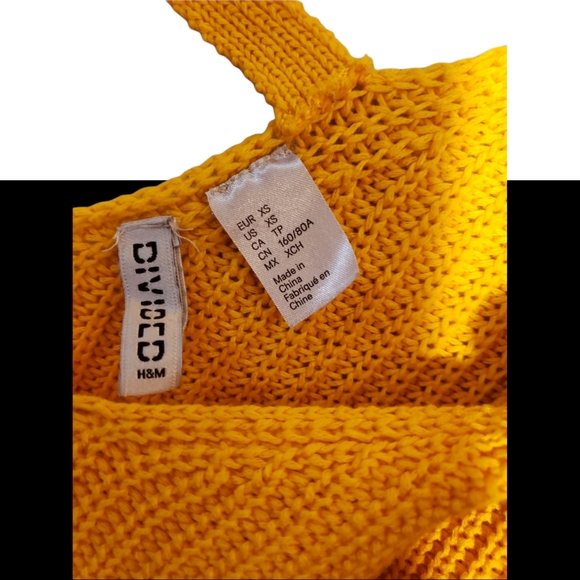 DIVIDED  Women's cropped gold yellow 'macaroni cheese' colored sweater size XS - Picture 3 of 4